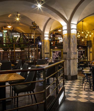 Restauracja Pod Papugami we Wrocławiu