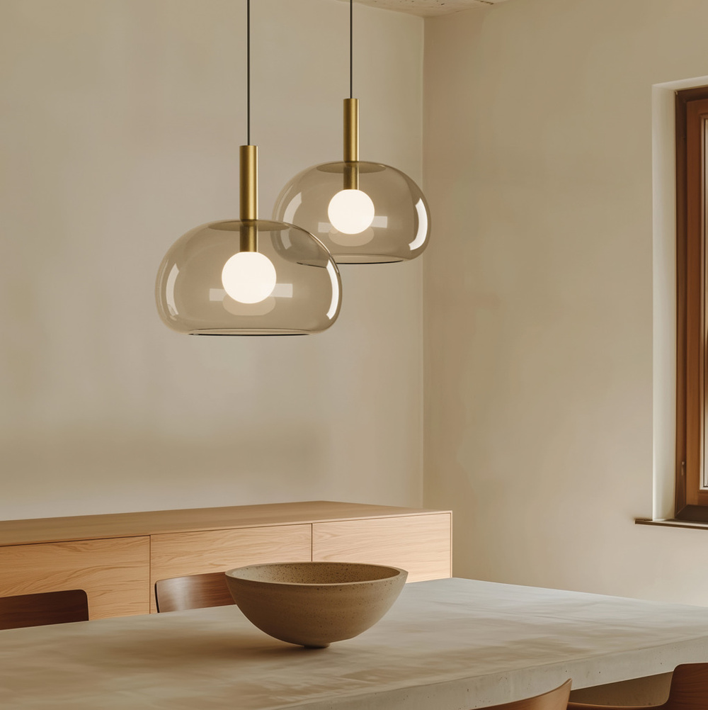 Aromas :: Lampa wisząca Cloud dymny klosz / czarny metal