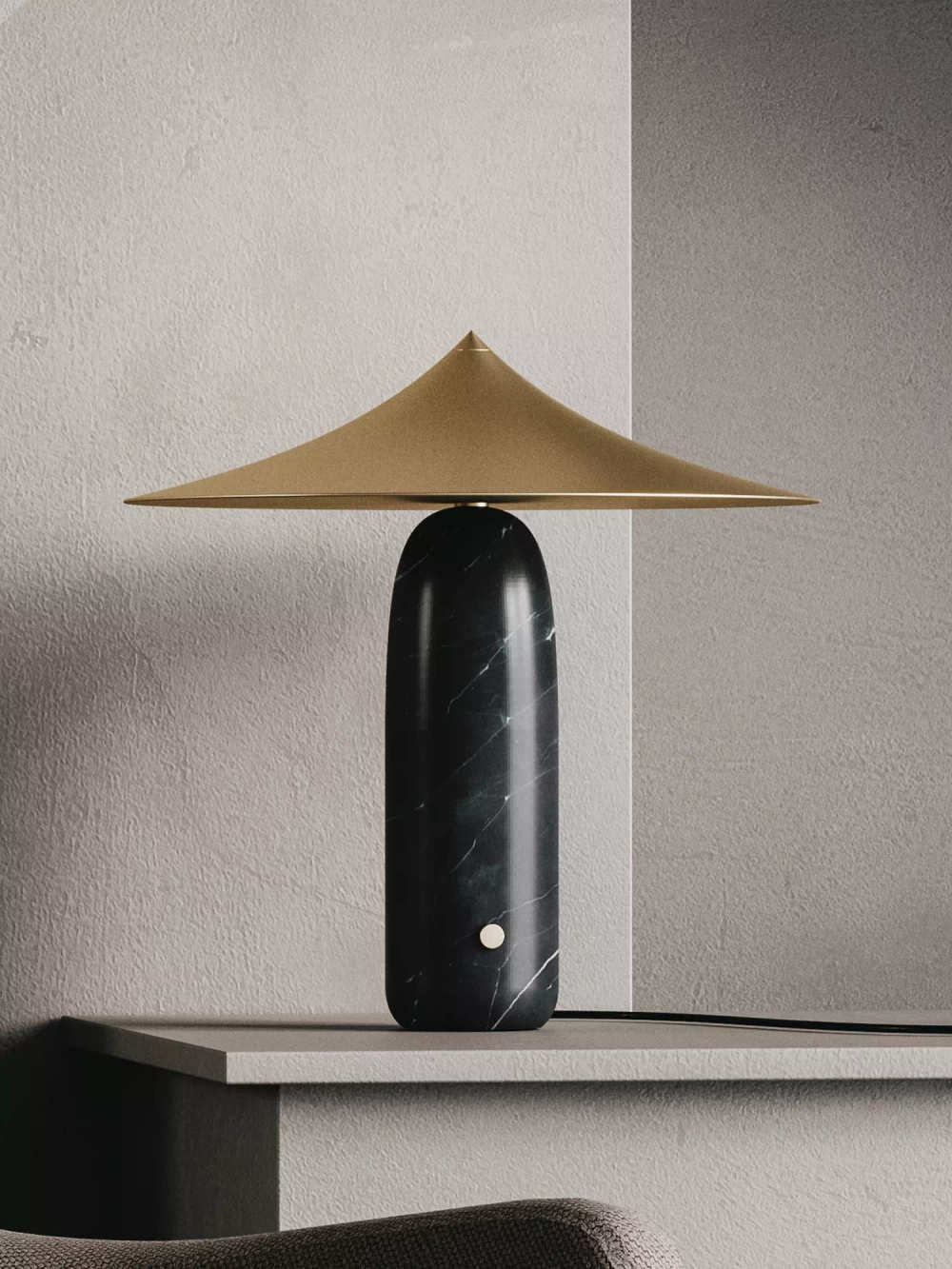 Aromas :: Table lamp Kine black-gold h. 40 cm