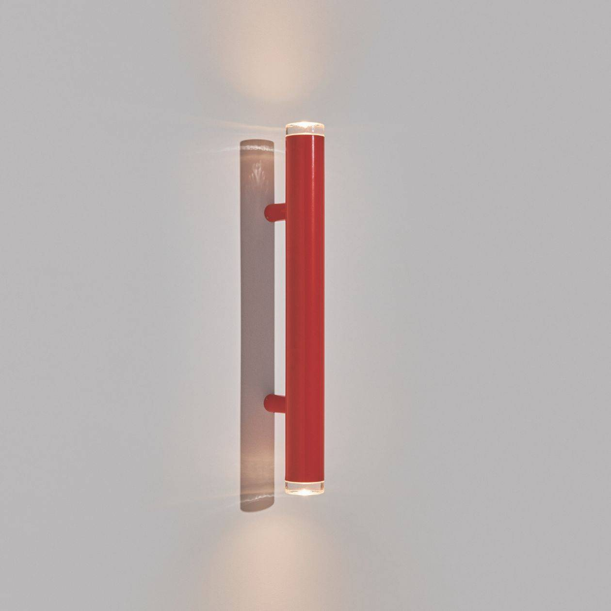 Petite Friture :: Lampa ścienna / Kinkiet Pyl czerwona wys. 75 cm