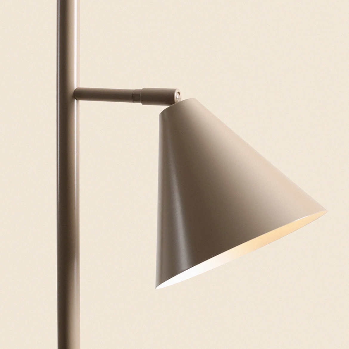 Artera :: Lampa podłogowa Form 2 wys. 164 cm beżowa