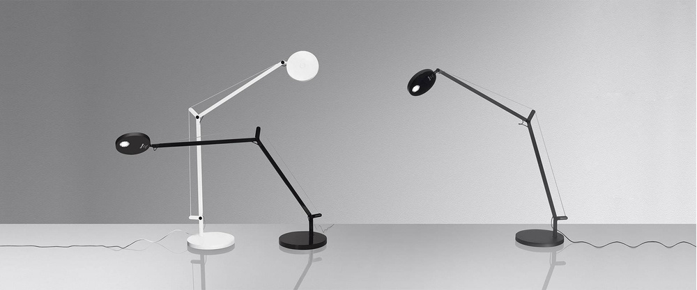 Artemide :: Schreibtischlampe aus Aluminium Demetra Breite 65 cm grau