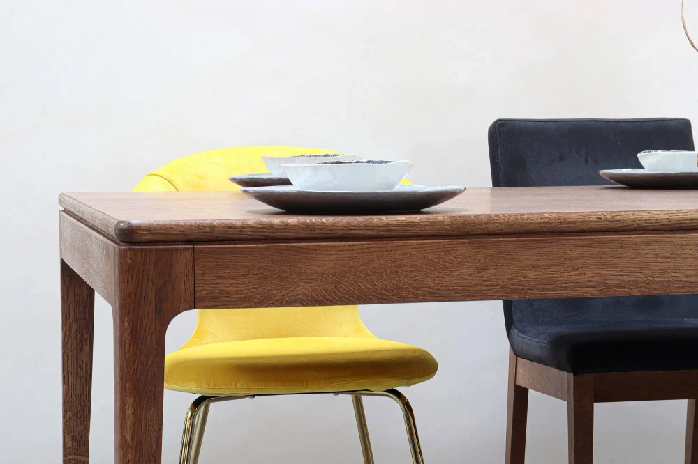 Selfia x 9design :: Bold non-extendable oak table, forastero color