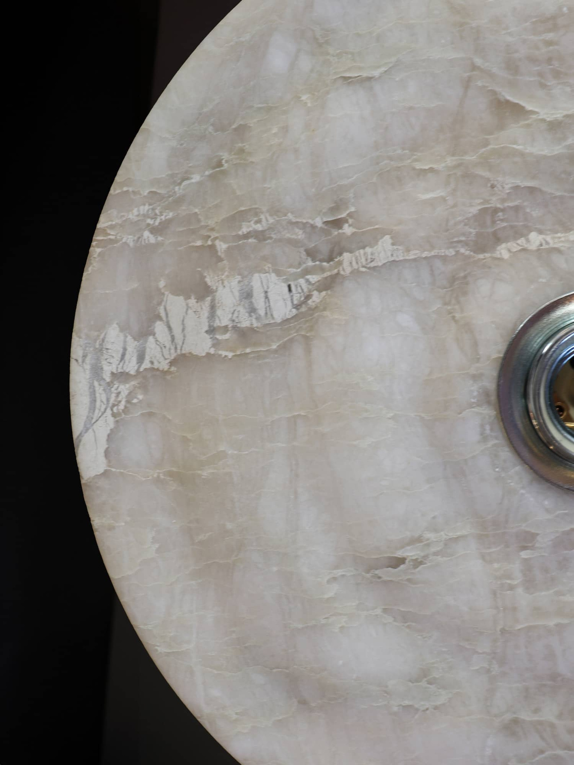 Aromas :: Wave wall lamp / sconce diameter 30 cm with silver alabaster plate silver metal