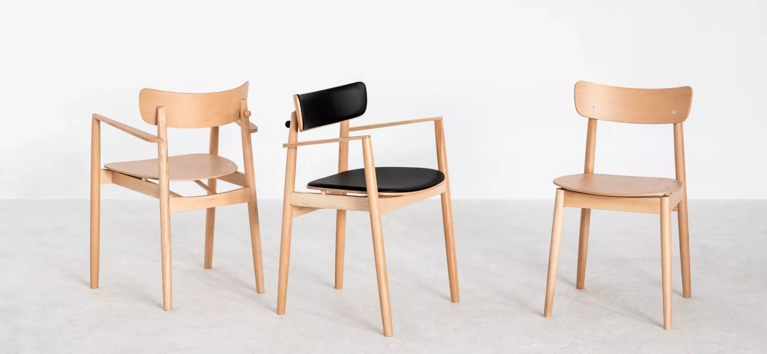 Fameg :: Nopp wooden chair, width 44 cm, color to choose from