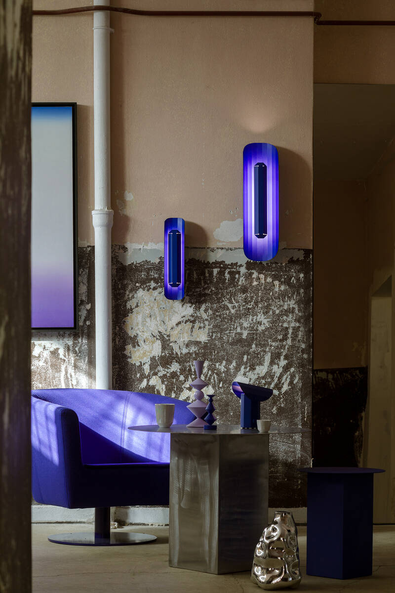 Kaspa :: Apolin table lamp, height 18 cm, cobalt