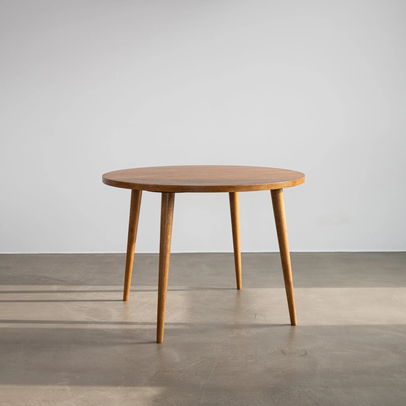 Pastform Furniture :: Stół drewniany Elip rozmiar i kolor do wyboru