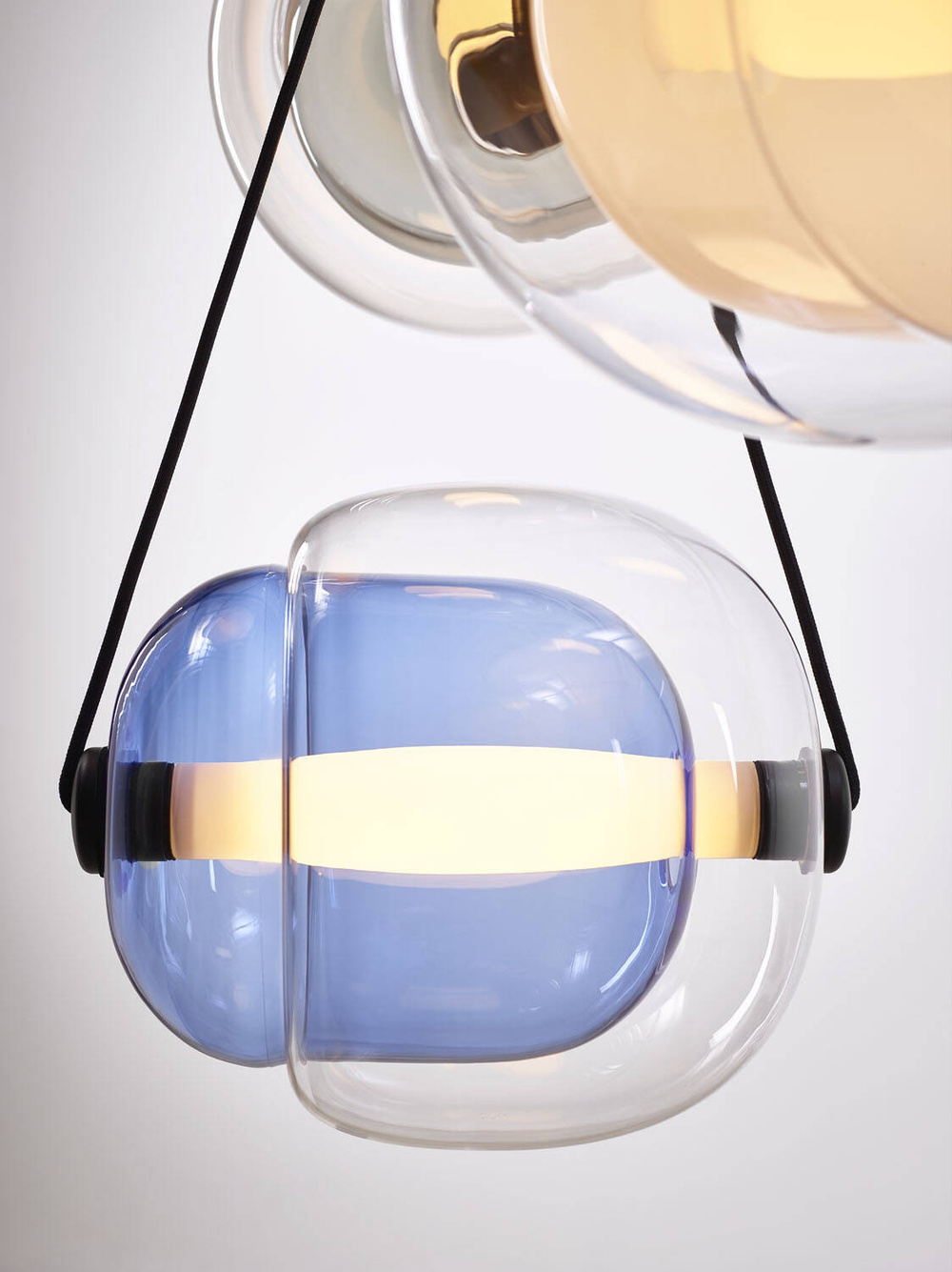 Brokis :: Capsula hanging lamp, color to choose from