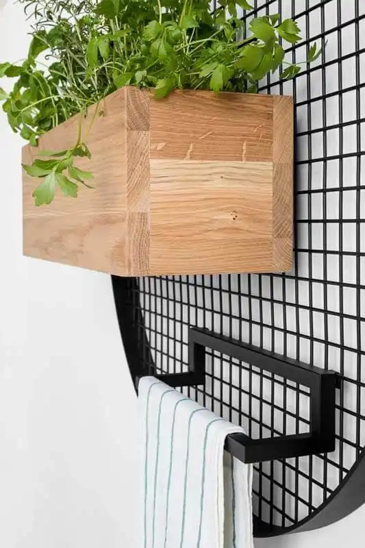 Loft Decora :: Wall decoration mesh Border round black diameter 80 cm