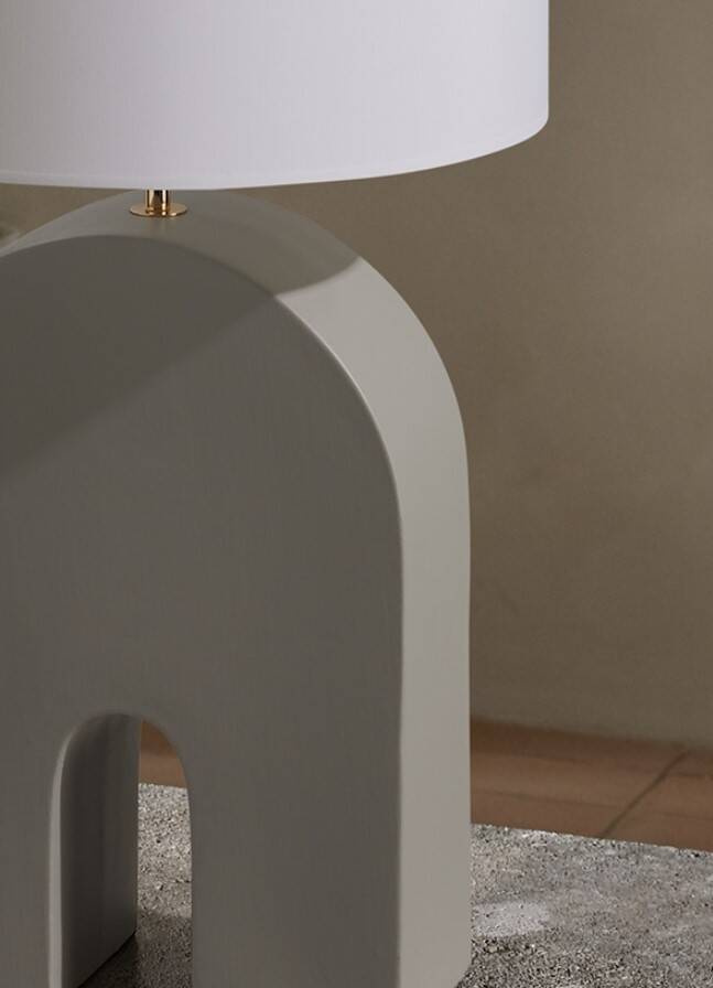 Aromas :: Home Tischleuchte, Höhe 64 cm, schwarzer Schirm