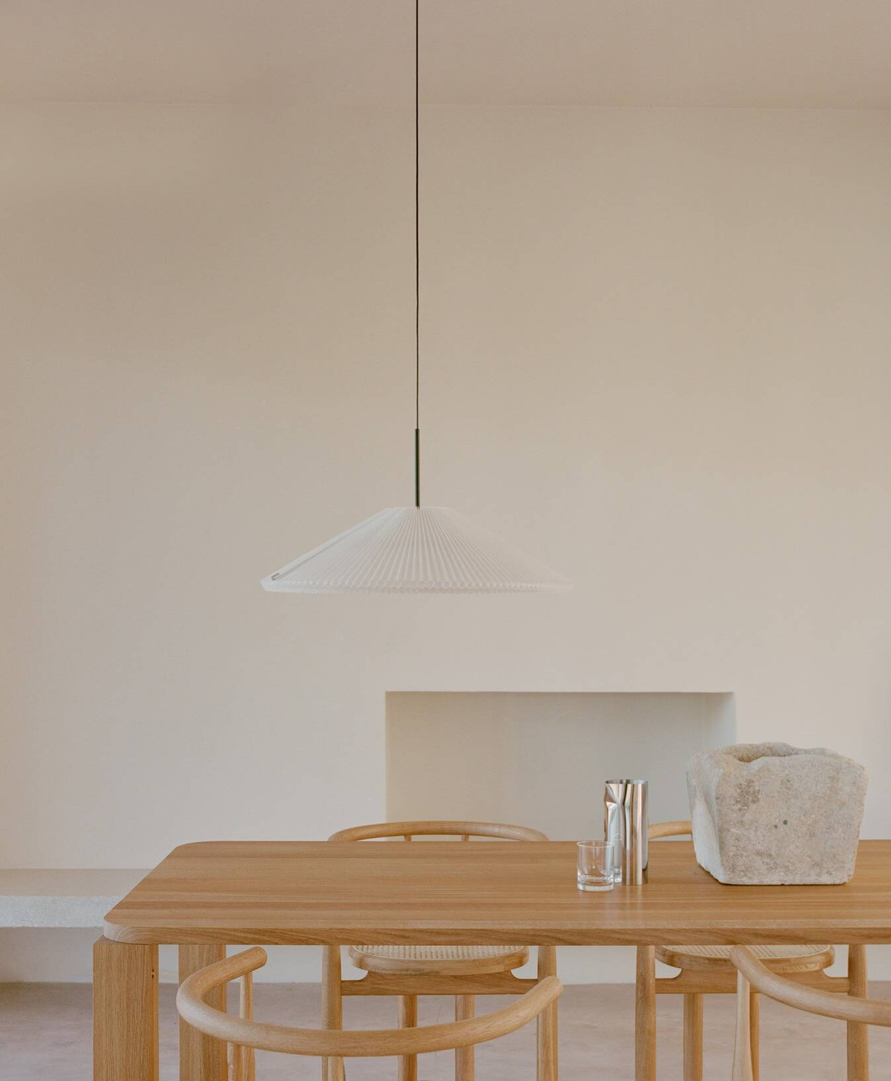 New Works :: Nebra Shape-Changing Pendant Lamp, Diameter 40-75 cm, White