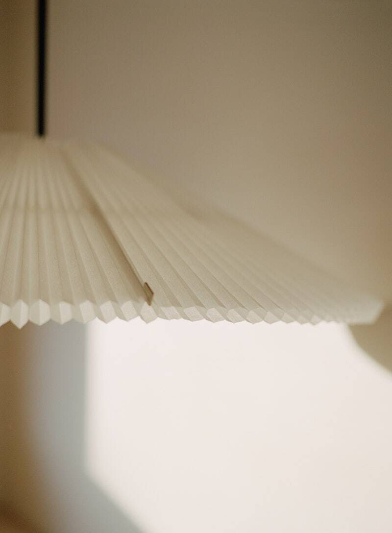 New Works :: Nebra Formverändernde Pendelleuchte, Durchmesser 40-75 cm, Weiß