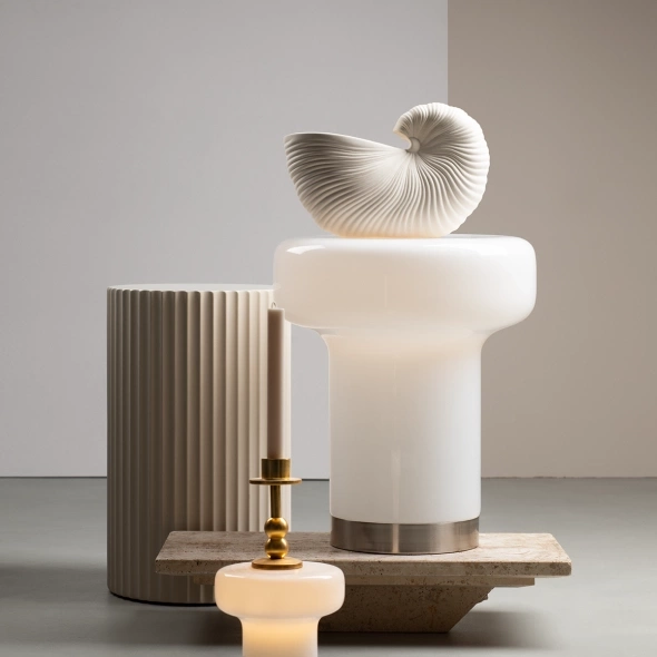 Artera :: Bonbon Almond floor lamp, height 47 cm, white