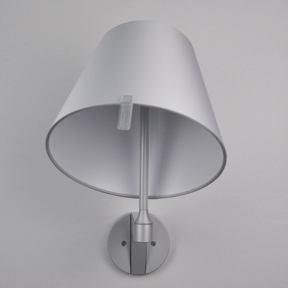 Artemide :: Wandlampe aus Aluminium Melampo mit einer Schalthöhe 35 cm grau
