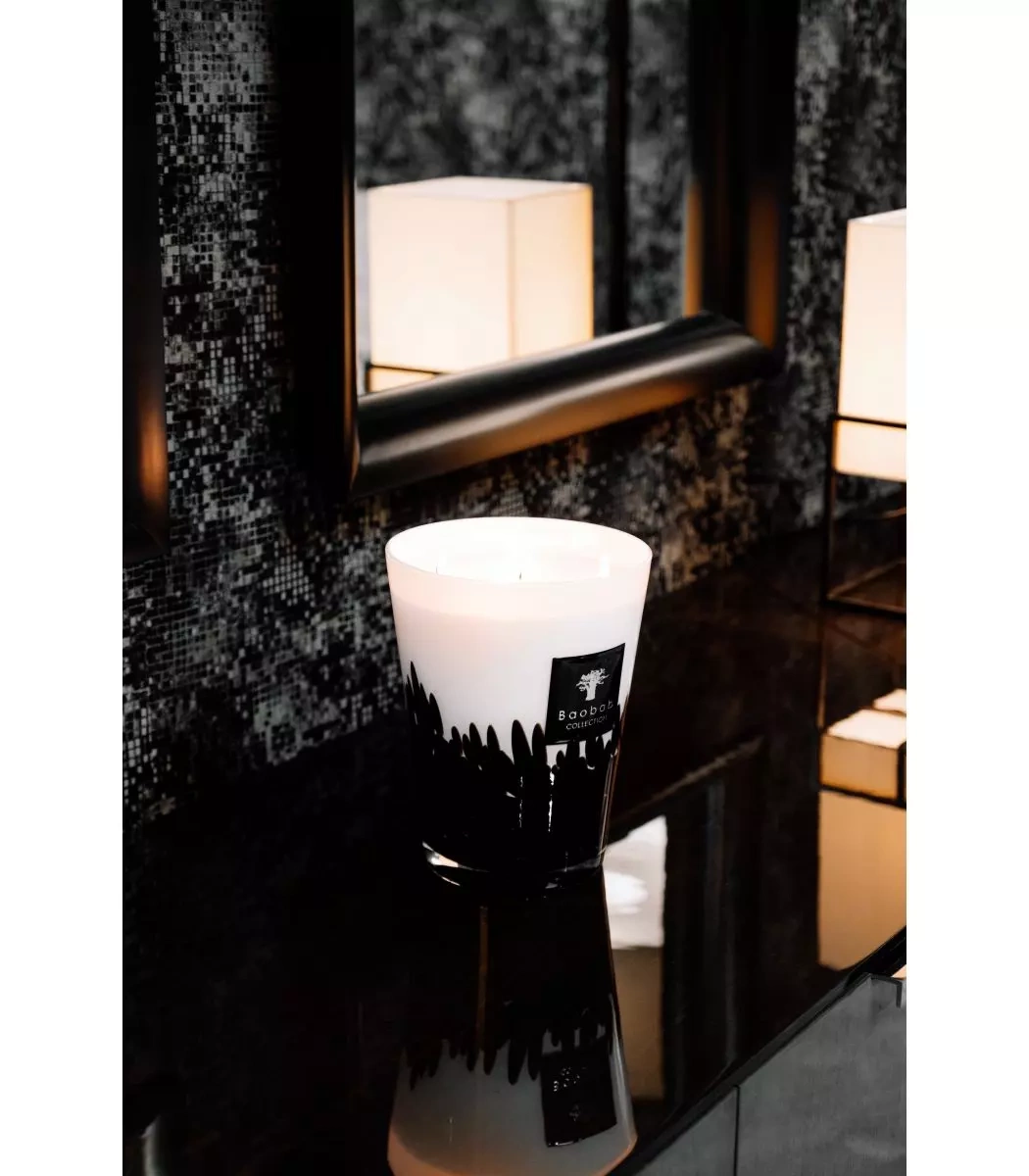 Baobab :: Kerze aus Glas Feathers Masaai Patchuli / Rum / Bernsteinextrakt multi gelöscht