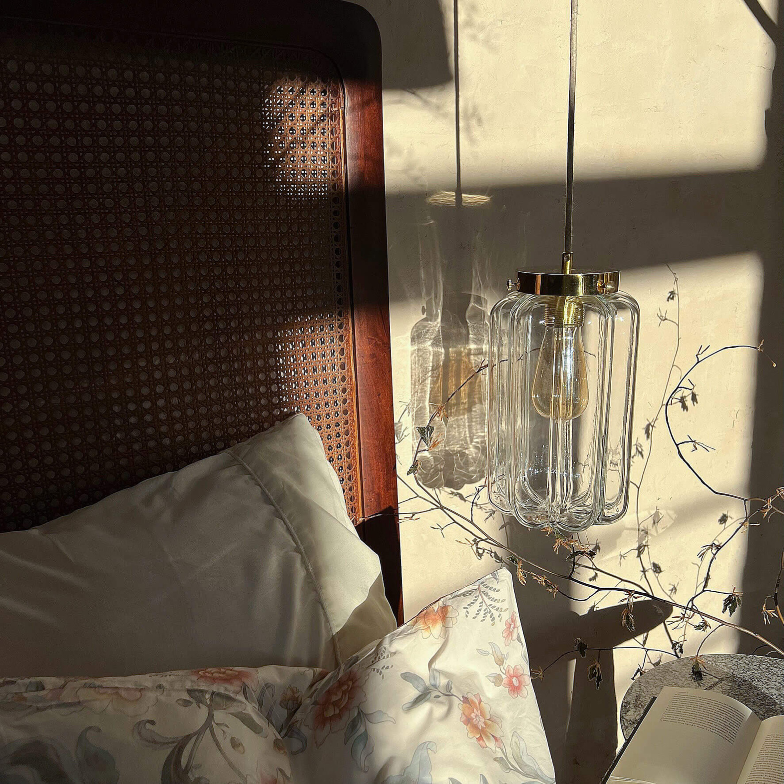 Embassy Interiors :: Szklana lampa wisząca Deco transparentna śr. 14,5 cm