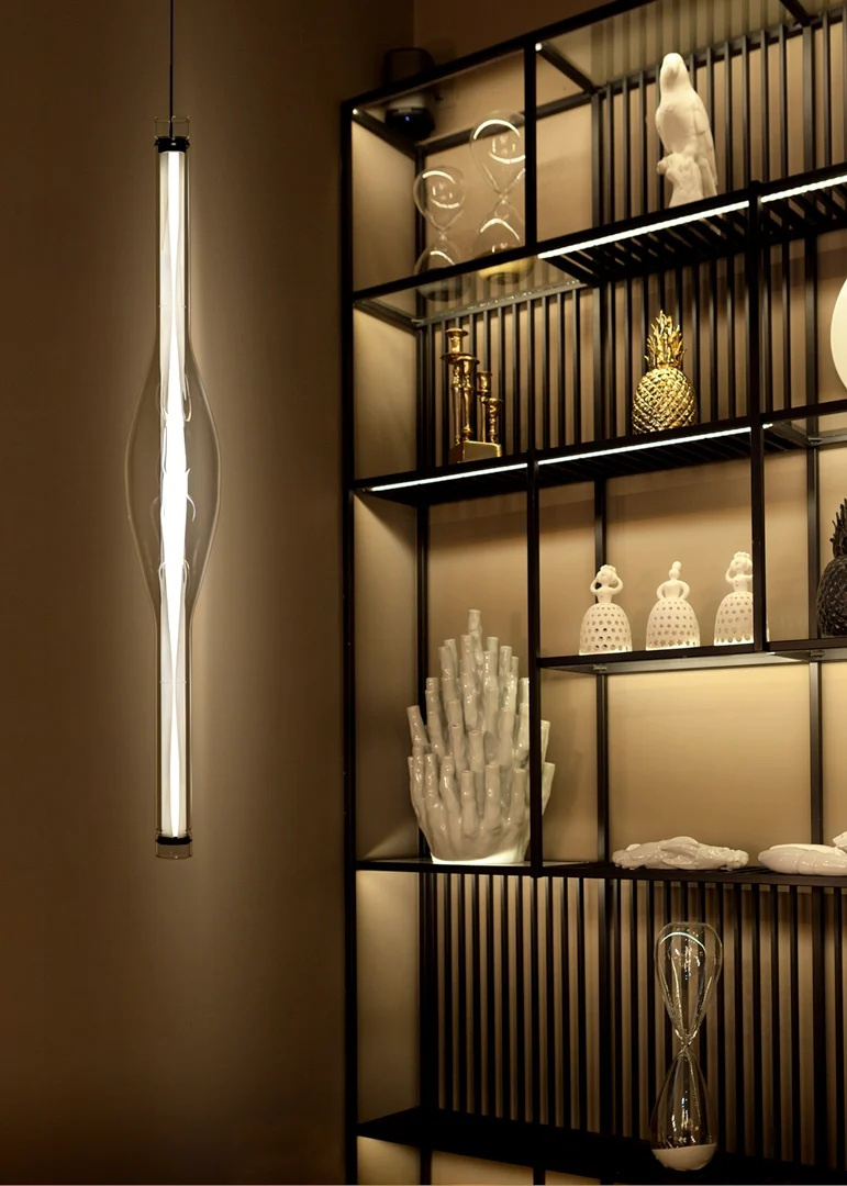 LZF :: Dune Vertical hanging lamp, height 120 cm, cherry