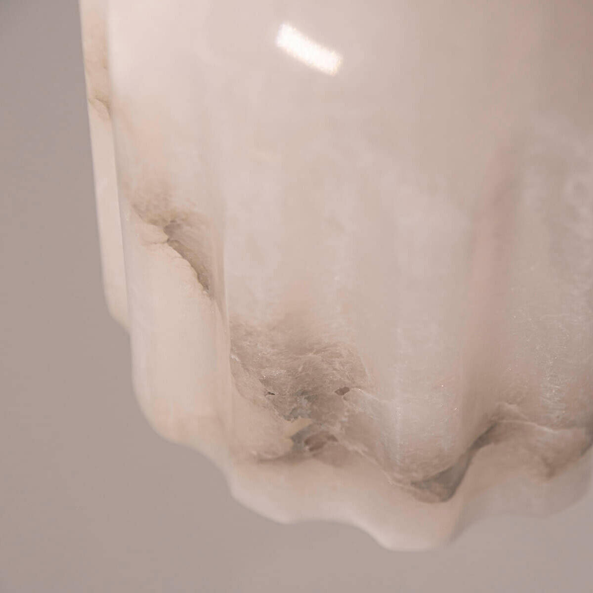 Embassy Interiors :: Urania Alabaster Quadruple Constellation Pendelleuchte/Kronleuchter