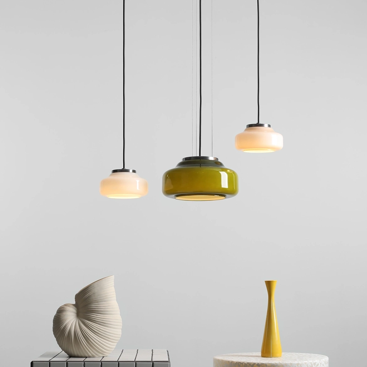 Artera :: Lampa wisząca Bonbon 2.0 Almond rozm. S śr. 16 cm biała