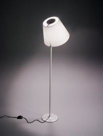 Artemide :: Stehlampe aus Aluminium Melampo Höhe 137 cm grau