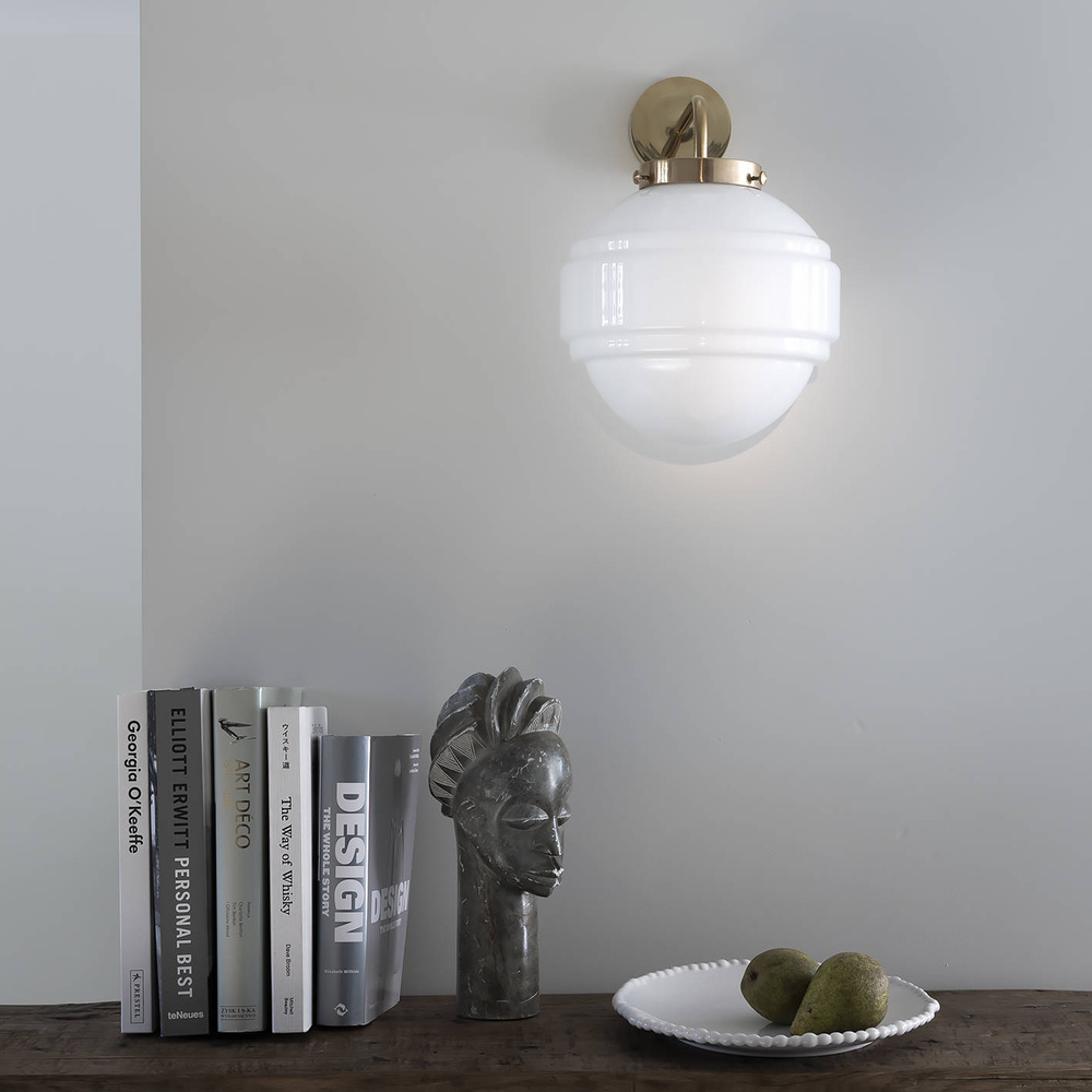  Embassy Interiors :: Glass wall lamp Saturn white with flat mount, H: 36.5 cm