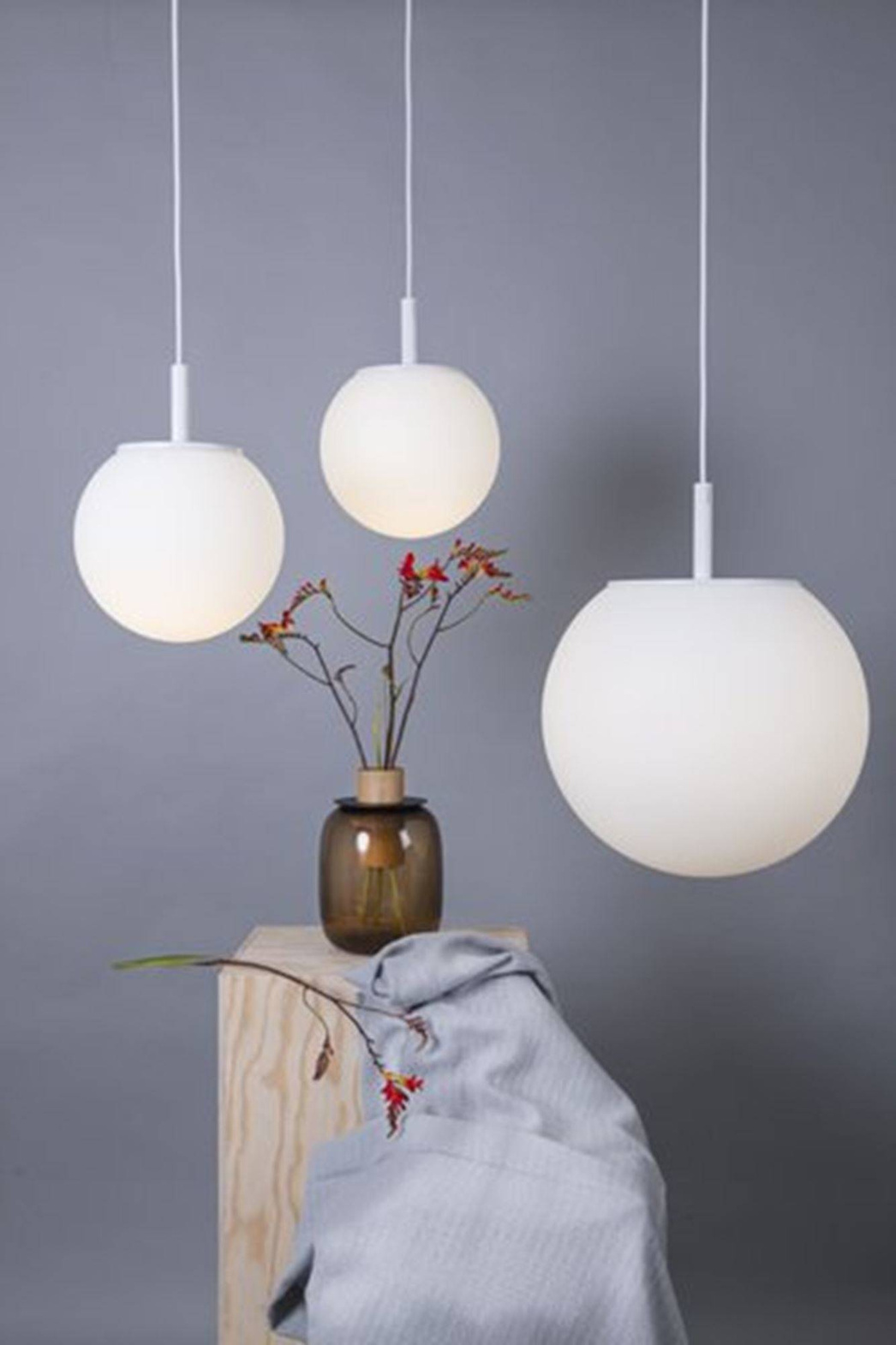 Brokis :: Pendent lamp Sfera white dia. 25 cm
