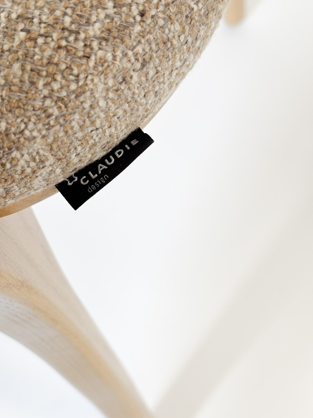 Claudie Design :: Molly Stuhl Grau