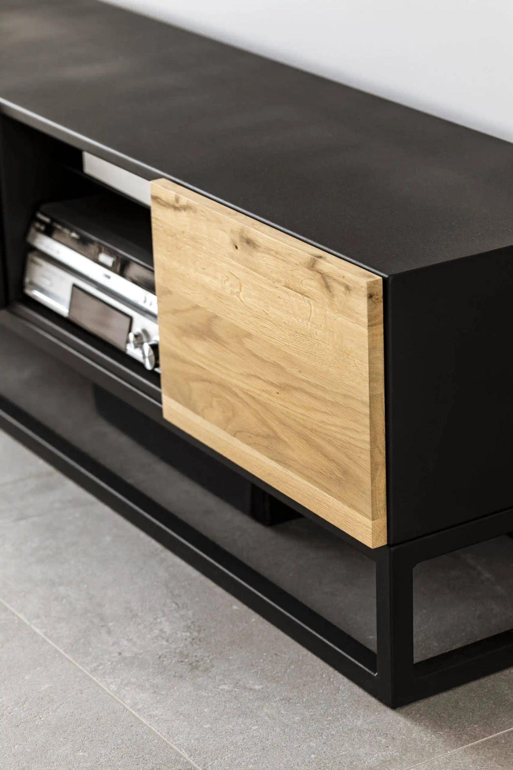 Loft Decora :: Wooden TV cabinet Ltv