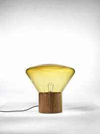Brokis :: Lampa stołowa  / podłogowa Muffins Wood wys. 50,6 cm bursztynowa