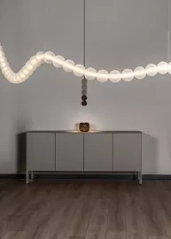 Loftlight :: Daisy 725 Lampe, 38 Kugeln, Länge 250 cm, sandgestrahltes Glas