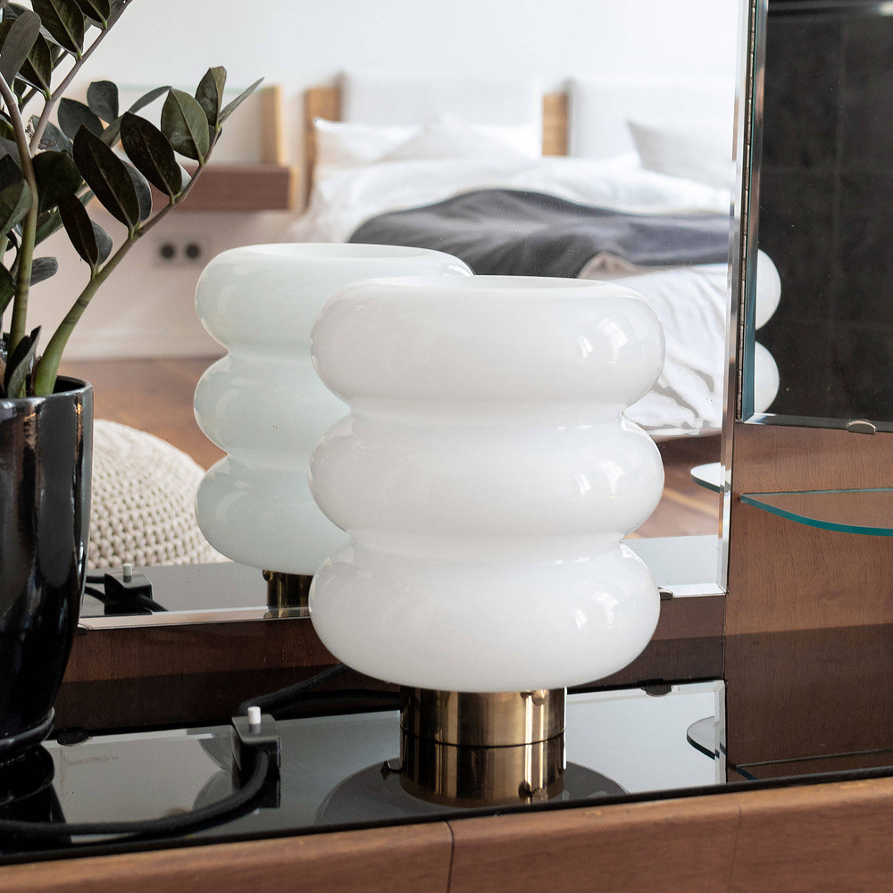 Embassy Interiors :: Glass table lamp Bibe white H: 29,5 cm