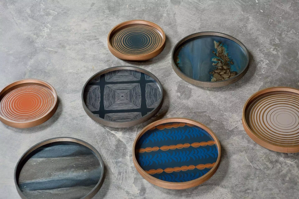 Ethnicraft :: Taca dekoracyjna okrągła Graphic Organic szaro-niebieska śr. 30 cm