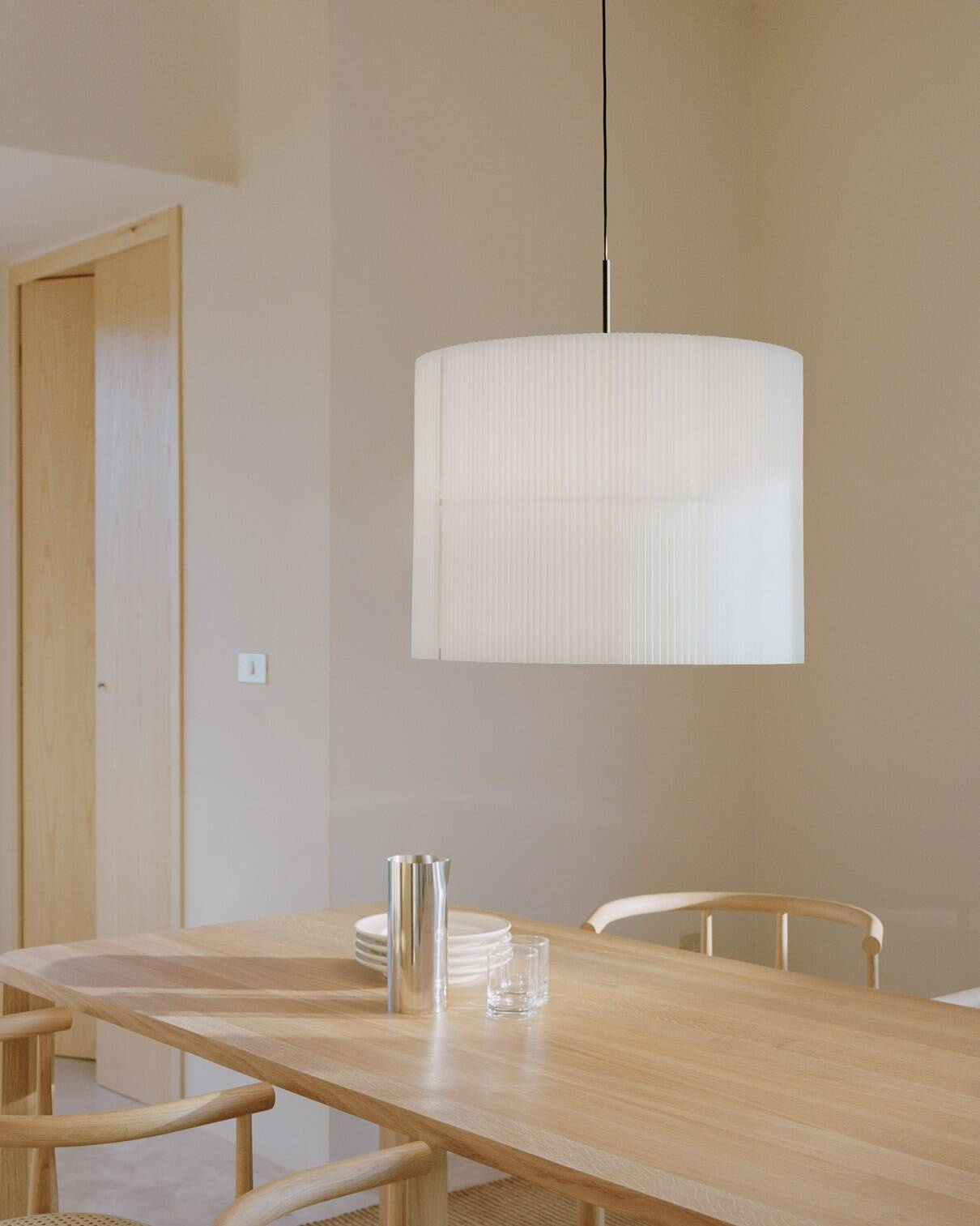 New Works :: Nebra shape-changing pendant lamp, diameter 50-90 cm, white