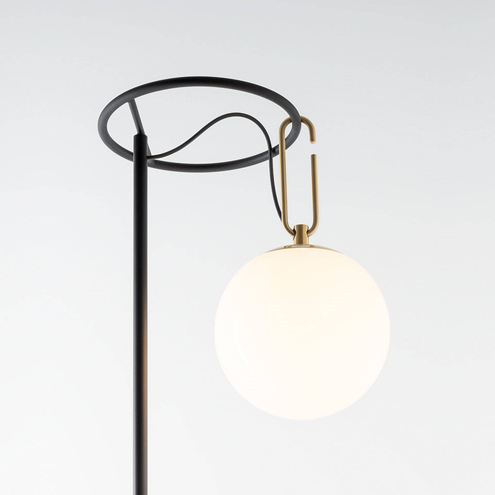 Artemide :: Stehlampe aus Metall Nh Höhe 171,8 cm schwarz