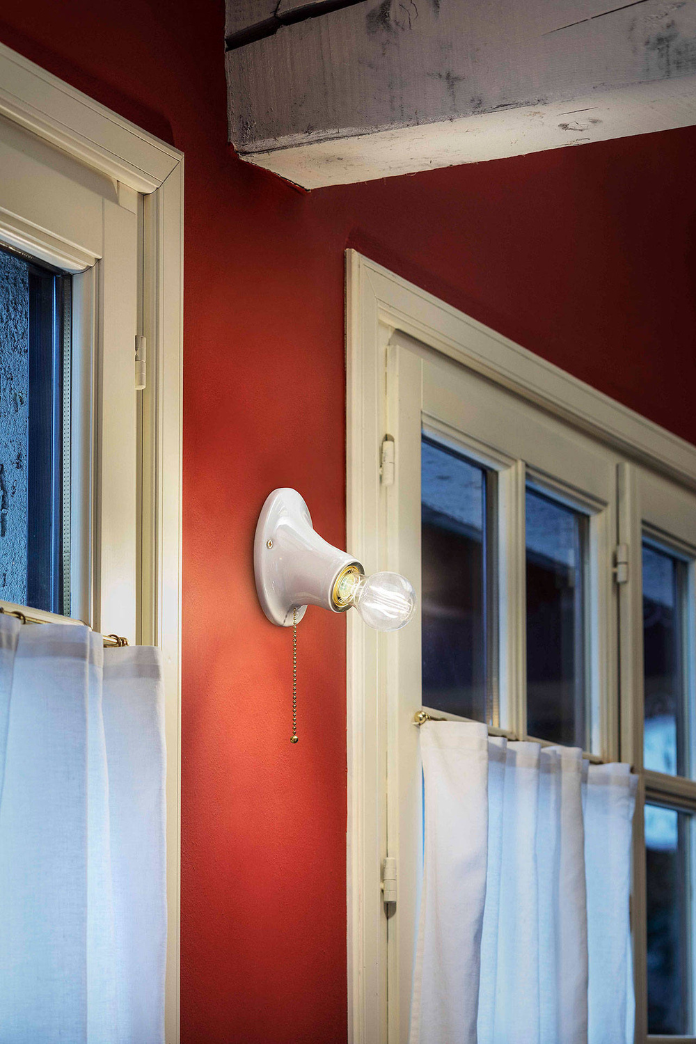 Ferroluce :: Lampa ścienna / kinkiet biały z włącznikiem śr. 9 cm