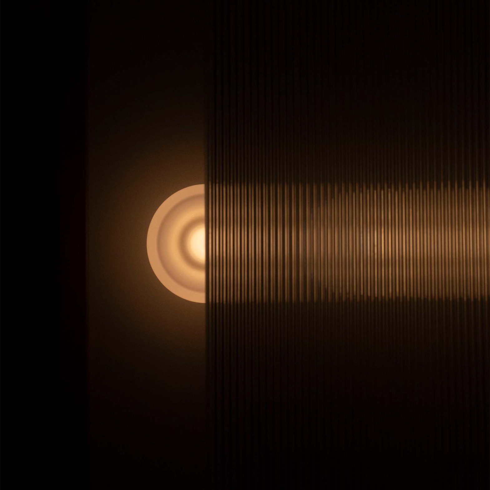 Embassy Interiors :: Atlantic wall/ceiling lamp, dia. 16 cm, opal glass