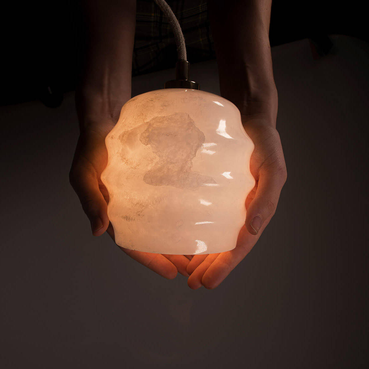 Embassy Interiors :: Kalliope alabaster pendant lamp, diameter 13 cm