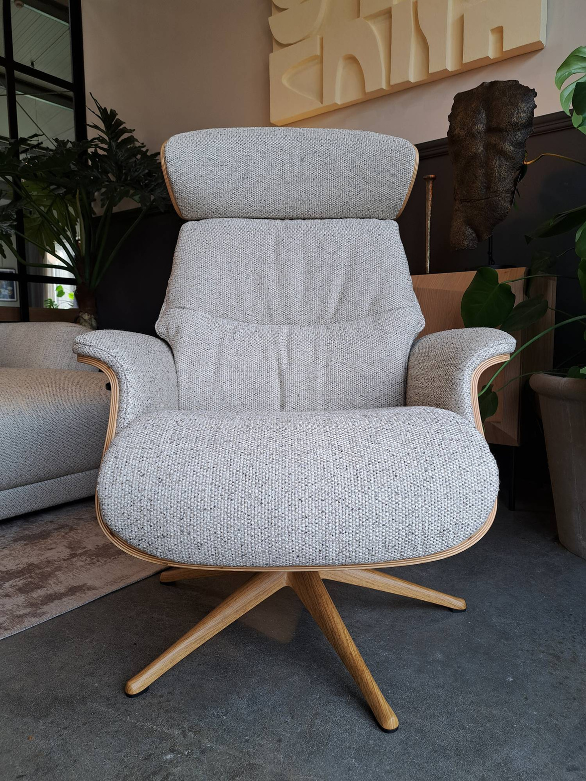 Flexlux :: Clement gepolsterter Relaxsessel mit Fußhocker, Grau-Eiche, mittelgroß