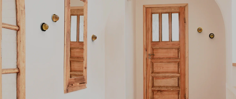 Robin :: Roi Simple wall/ceiling lamp, black and smoke, diameter 12 cm