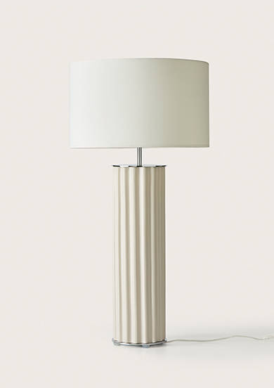 Aromas :: Onica yws. 80 cm table lamp, ceramic base with white shade