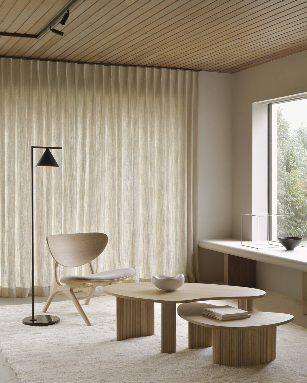 Ethnicraft :: Boomerang coffee table, oak, width 127 cm, natural