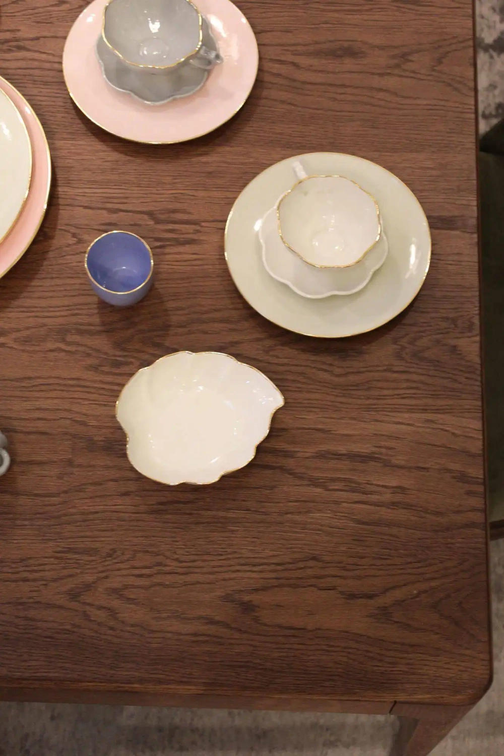 Selfia :: Tisch aus Holz Bold forastero färben braun