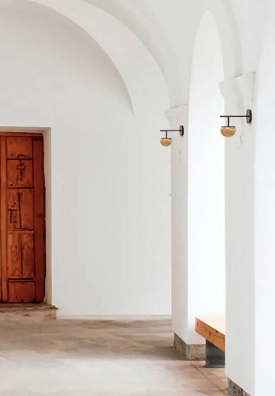 Robin :: Roi Einarmige Wandleuchte, Schwarz und Weiß, Tiefe 22 cm