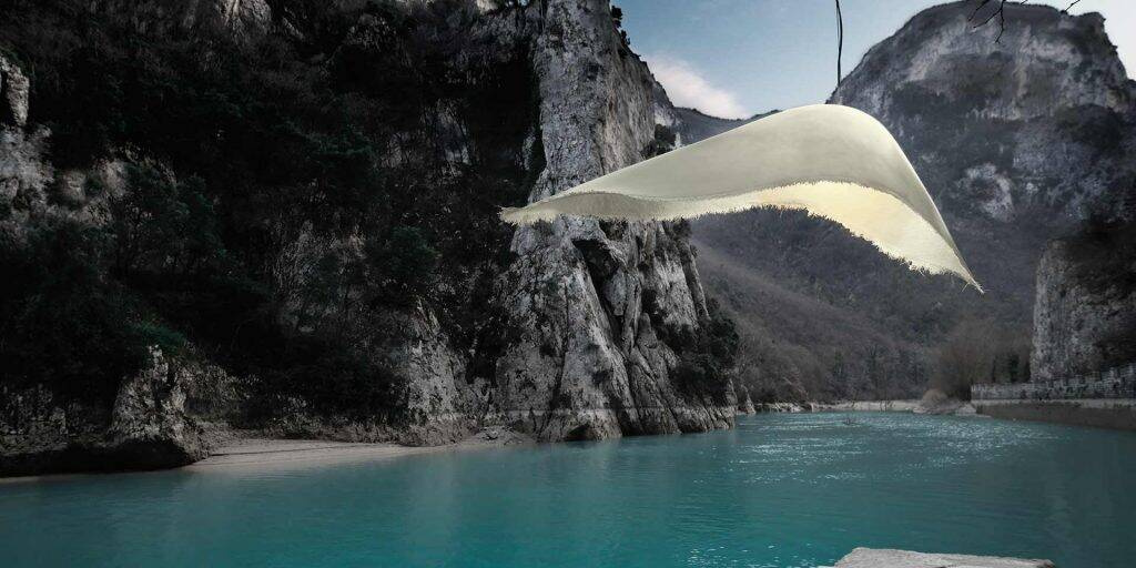 Karman :: Moby Dick Outdoor-Pendelleuchte, Breite 82 cm, weiß