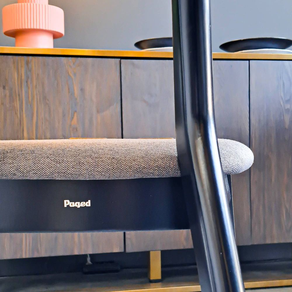 Paged :: Upholstered chair LOF A-4239 width 46.5 cm designed by Tomek Rygalik