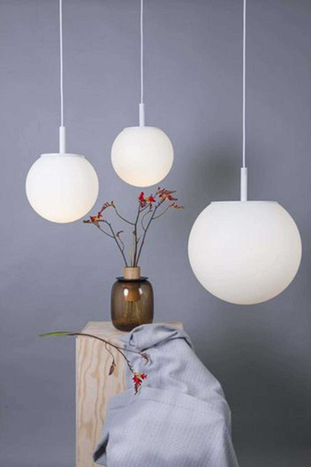 Brokis :: Pendent lamp Sfera white dia. 25 cm