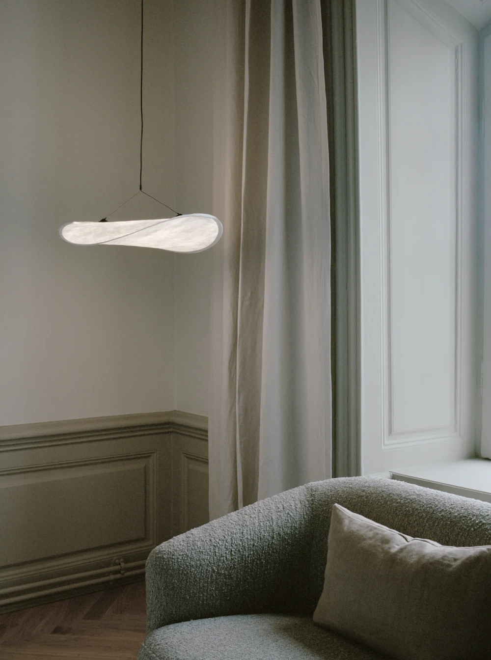 New Works :: Hängelampe Tense Durchmesser 70 cm weiß