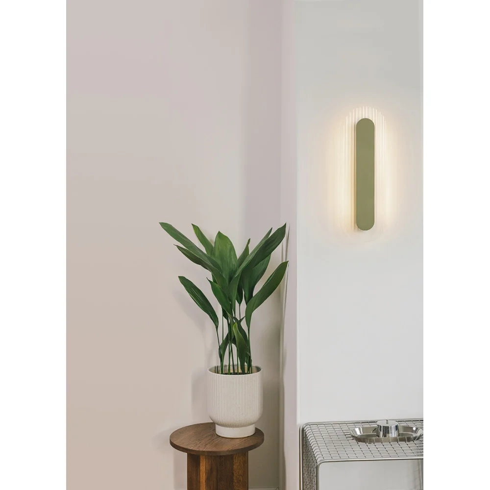 Ummo :: Riflo W B wall lamp / sconce, height 48.8 cm, black 3000K