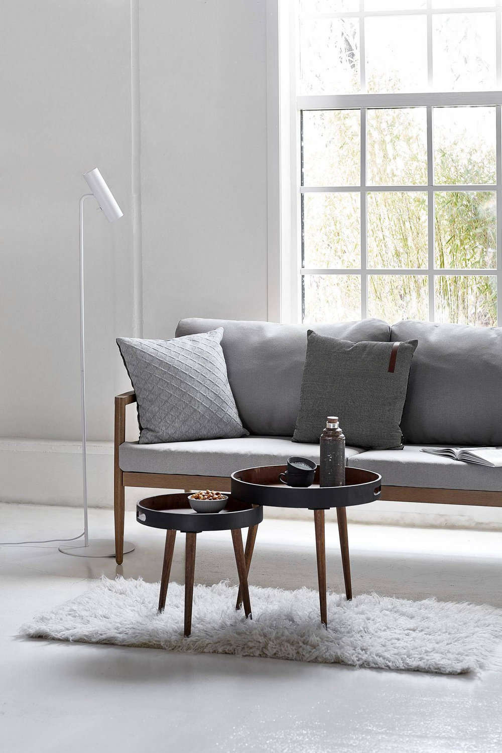 Design For the People :: MIB floor lamp white, height 141 cm