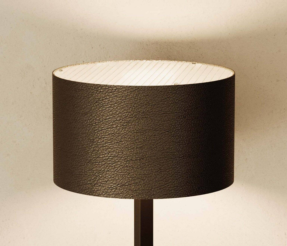 Aromas :: Rems Stehleuchte, Höhe 154 cm, dunkelbrauner Lederschirm